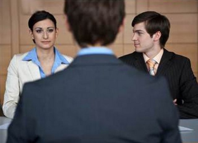 Eğer dünyadaki bir kişi ile bir hafta boyunca yer değiştirecek olsanız, bu kişi kim olurdu, neden?