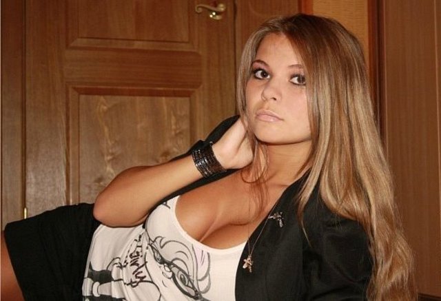 Svetlana Tahyniva - Kaldığım oteldeki garsonların çoğu gezmek için teklifte bulundu. Vahşi bakışlar altında tatilimi sürdürdüm ama bu Türkiye'ye tekrar gitmeyeceğim anlamına gelmez.