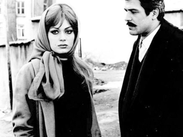 5) Vesikalı Yarim - Ömer Lütfi Akad