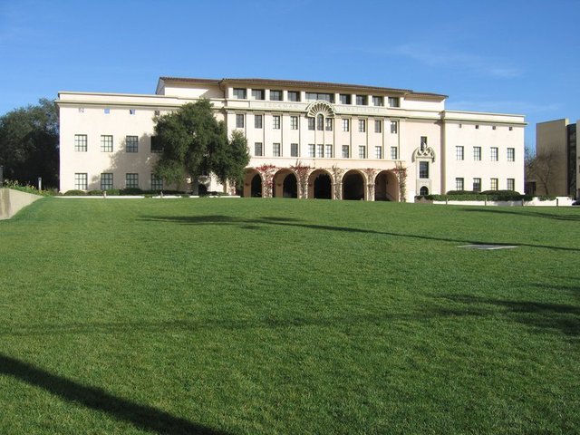 9- CALIFORNIA TEKNOLOJİ ENSTİTÜSÜ (ABD)