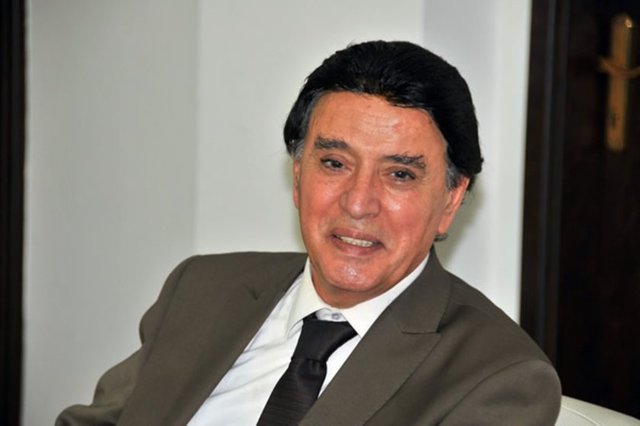 1990-2007 arasındaki süreçte Erol Büyükburç, TRT için tango emisyonları yapar, yabancı şarkılara Türkçe söz yazıp seslendirir, turistik programlar yapar, resim yapar, vecize yazar, çocuk şarkıları ve iller ile ilgili şarkılar yapmaya devam eder.