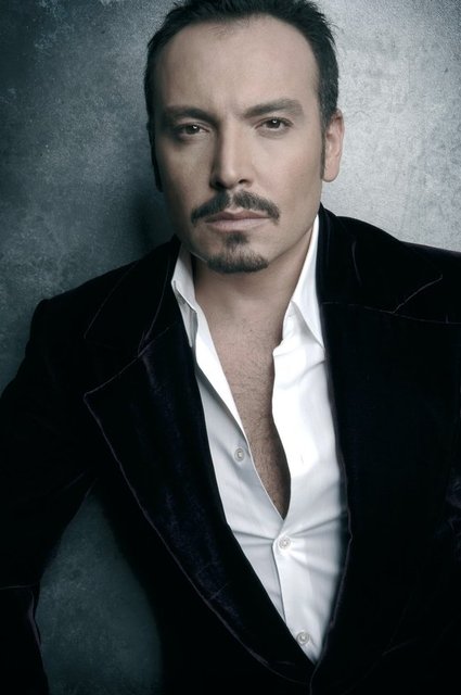 CENK EREN  - Hani derler ya bir yıldız kaydı diye gerçekten öyle oldu. Allah rahmet etsin mekanı cennet olsun.