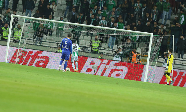 -  - - Helal olsun Kasımpaşa, helal olsun Şota.