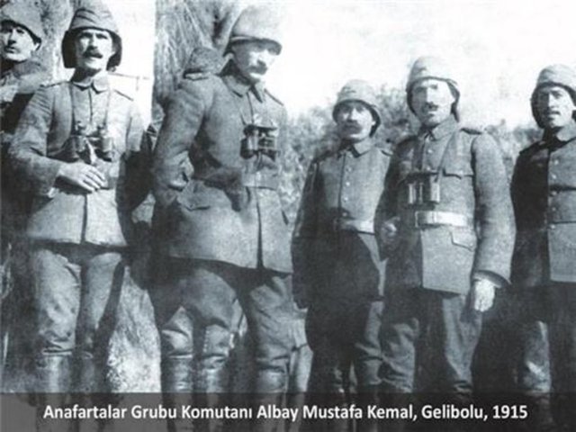 Genelkurmay Başkanlığı'nın arşivinden Çanakkale SavaşıAnafartalar Grup Komutanı Albay Mustafa Kemal: "Bu öyle alelâde bir taarruz değil, herkesin başarılı olmak veya ölmek azmiyle harekete hazır olduğu taarruzdur.