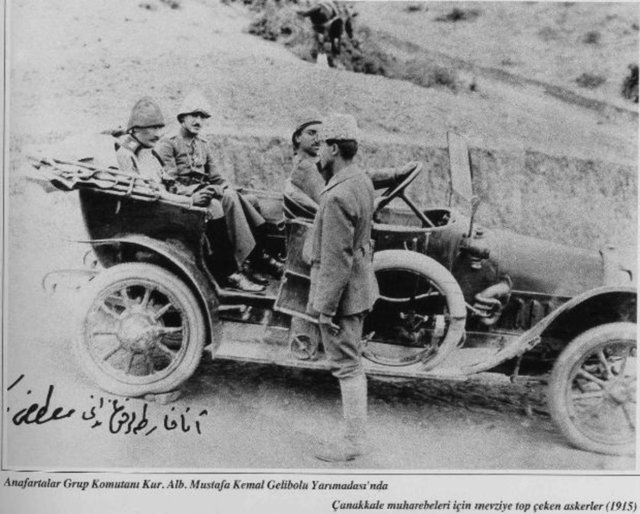 Savunma ve Havacılık dergisi uzmanlarından Hakkı Arıs ve Mehmet Demirkol tarafından hazırlanan Çanakkale Hava Savaşları adlı kitapta bu fotoğrafa rastlanmakta...