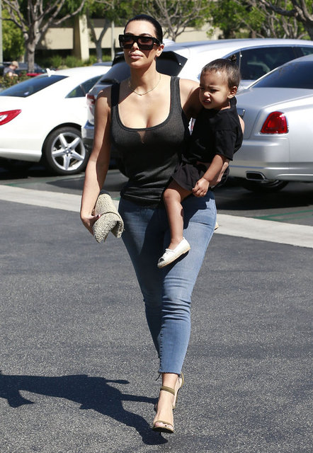 22 aylık North adında bir kızı olan Kim Kardashian, hem kendisinin hem de kocası Kanye West'in ikinci çocuğu çok istediklerini söylemişti.