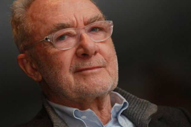 Gerhard Richter -  - Almanya'da 1932 yılında doğan Richter burada Güzel Sanatlar Akademisine girdi. Kariyerinin erken dönemlerinde duvar resimleri yapıyordu. Yakın Alman tarihinin sansasyonel olaylarını resime konu edindi. -