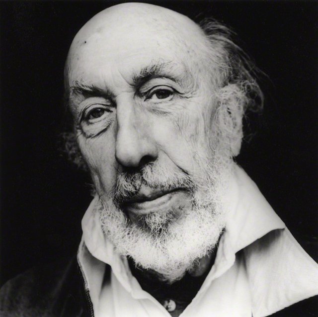 Richard Hamilton -  - İngiliz ressam ve kolaj sanatçısı Hamilton,24 Şubat 1922'de Londra'da doğdu. Hamilton, ''Günümüz evlerini bu denli farklı, çekici kılan nedir?'' isimli kolaj resmiyle, Pop art akımının öncüsü oldu.