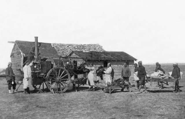 Çanakkale Harbini konu alan kitapta, Birinci Dünya Savaşına giren ülkelerin genel durumu, savaşa girme sebepleri anlatılıyor.