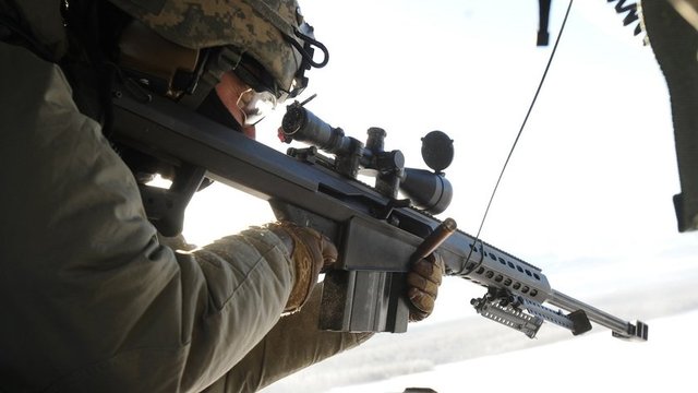 Optik bir yol gösterici sistem ile yol alan kurşun, rüzgâr ve hedefin hareket etmesinden etkilenmeden isabet sağlıyor.