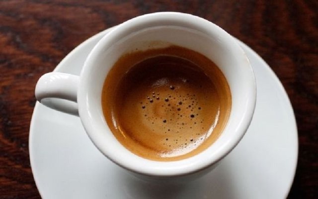 Safra kesesi taşı: Düzenli kahve tüketenlerde tükenmeyenlere göre safra kesesi taşı daha az rastlanıyor. 