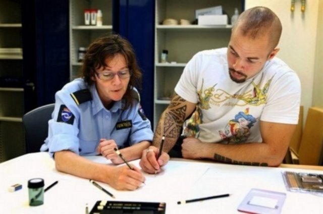 Halden hapishanesi de yaklaşık 250 mahkuma ev sahipliği yapıyor.