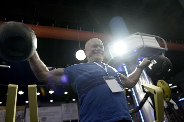 Ekin, sözlerini şöyle sürdürerek: "Bana destek veren ve güvenen Türkiye Judo Federasyonu'na, Federasyon Başkanımız Fatih Uysal, rekor denemesinde desteklerini esirgemeyen basın mensuplarına teşekkür ediyorum" dedi.