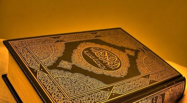 (Doğu, Batı ve Ceziret-ül Arab'da yer batışı görülecek.) [Müslim, Ebu Davud, Tirmizi, İbni Mace] ncusu olarak da Yemen'den bir ateş çıkması ve insanları (Şam diyarındaki) mahşere doğru sürmesidir." (Müslim)