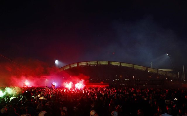 - Atatürk Olimpiyat Stadı'nda oynanacak karşılaşma öncesi siyah-beyazlı taraftarlar, gerçekleştirilen 112. kuruluş yılı organizasyonunda bir araya geldi. -
