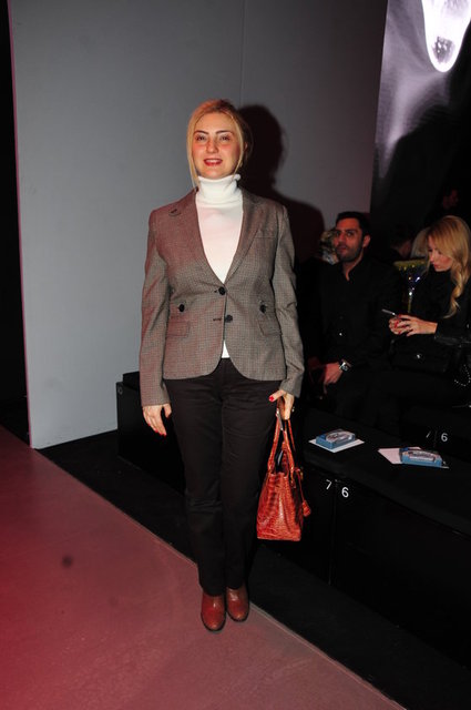 ARZU ÖZAL