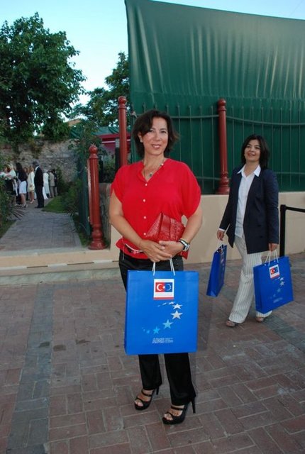 SELMA TÜRKEŞ