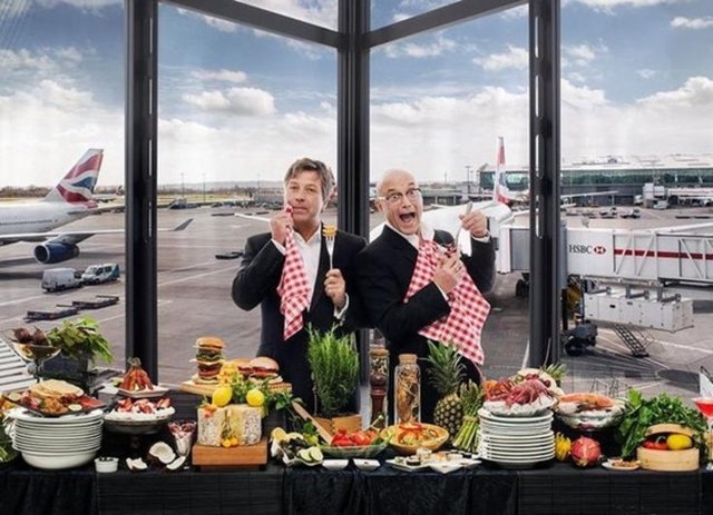 6 -UÇUŞ ÖNCESİ NE KADAR YENİR, NE KADAR İÇİLİR? - Gün geçmiyor ki havalimanı ve uçaklarda sarhoş yolcu vakasına rastlanmasın. Uçağa binmeden önce bir şeyler yiyip-içmek zaman geçirmek için iyi fikir olabilir.  -