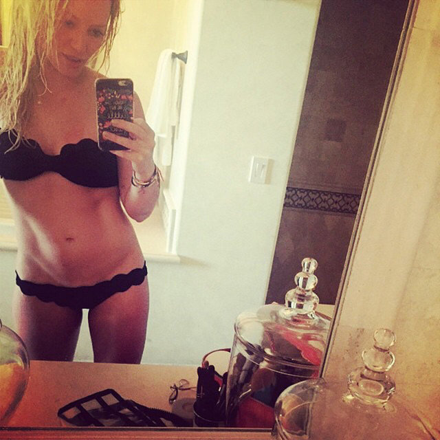 HILLARY DUFF 