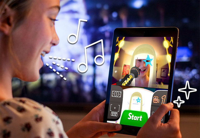 TELESTORY - Geleceğin televizyon yıldızlarının uygulaması. Çocuklar farklı televizyon programı temalarından birini seçiyor ve kayıt başlıyor. 6 yaş üstü