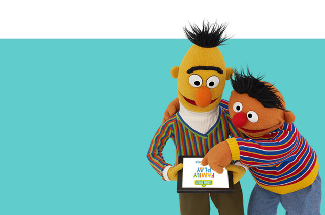 SESAME STREET FAMILY PLAY - Evde, restoranda veya tatilde ailece oynanabilecek oyunlar. 0-5 yaş.