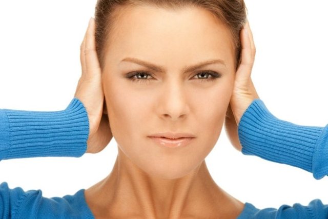 Kulak ağrısı tanıda ikinci derecede öneme sahip şikâyet ve bulgular arasında yer alır.