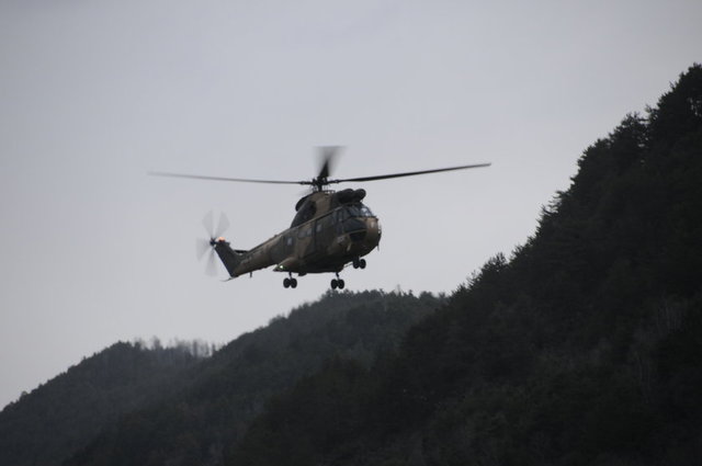 Düşen uçak üreticisi Airbus yöneticilerinden Tom Enders da incelemelerde bulunmak üzere olay yerine gitti.