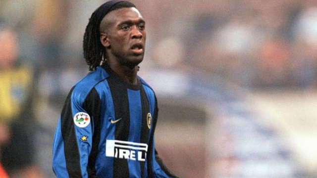 Clarence Seedorf: (SAĞ KANAT) Çok güçlü ve aynı zamanda çok teknik. Oyunu okuma ve liderlik becerisi çok üst düzey gördüğüm en iyi orta sahalardan biri.