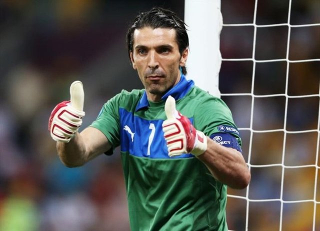 ARDA TURAN'IN EN İYİ 11'İ:  Buffon