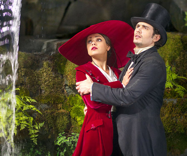 Ardından Oz: The Great and Powerful (Muhteşem ve Kudretli Oz) geldi.