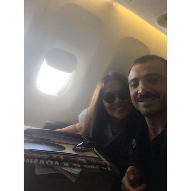 DEMET AKALIN  - Bir klip çekip geleceğiz