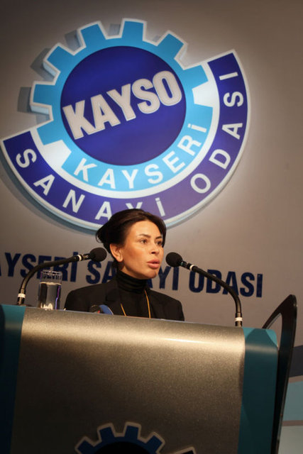 SUZAN SABANCI DİNÇER