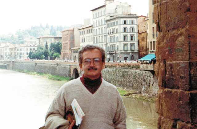 Timaş Yayınları'ndan çıkan kitapta Fatih Bayhan sorularını yanıtlayan Osman Mayatepek, dedesi Enver Paşa'yı anlattı. (Enver Paşa'nı torunu Osman Mayatepek) -