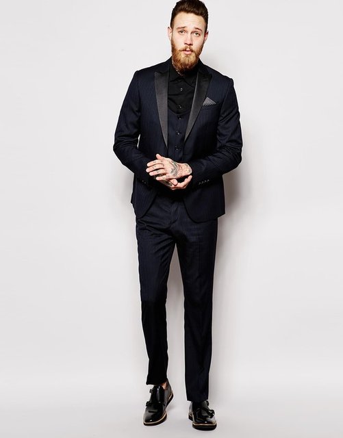 2015 damat adayları, tercihlerinde daha cesur olabilecek, renk konusunda ise siyah veya lacivert gibi klasik renklere bağlı kalmak zorunda kalmayacaklar. Kısaca bu senenin damatları her şekilde çok daha havalı ve tarz olacağa benziyor.