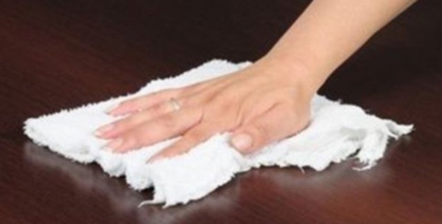 Çay aynı zamanda çok iyi bir ahşap temizleyicidir.