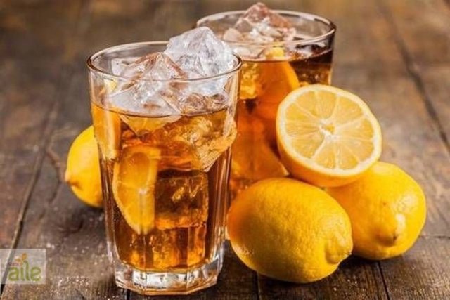 Buzlu çayın icadı ise 1904 yılında cehennem sıcağının olduğu bir günde yapılan Saint Louis Fuarı'na dayanıyor.