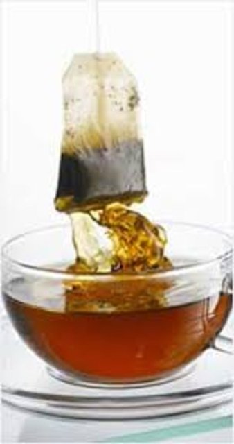 Çay içerken genellikle kontrol edemediğimiz ve neden kontrol edemediğimize de anlam veremediğimiz "serçe parmağın isyanı" hareketinin aslında bir frengi habercisi olduğunu biliyor muydunuz?