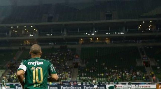 56. dakikada Evair ile skora denge getiren Palmeiras 1999 takımı, Edmundo'nun 70 ve Ademir'in 85. dakikada penaltıdan attığı golle sahadan 5-3 galip ayrıldı.