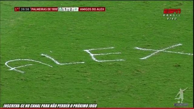 Hakemden Alex'e jest...