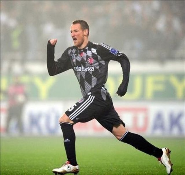 Michael Fink - Yaşı: 33 - Takımı: Erzgebirge Aue (Almanya)