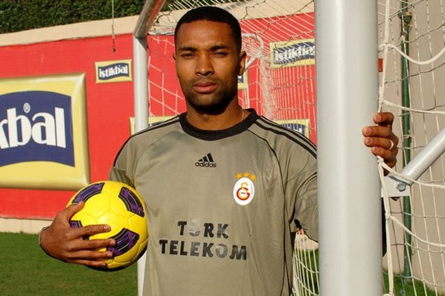 Robinson Zapata - Yaşı: 36 - Takımı: Club Santa Fe (Kolombiya)