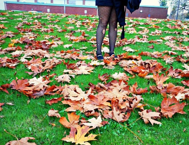 Bacağındaki dövmeyi yaptırma nedeni olarak depresyonunu gösteren genç kız bacağındaki bu anlam karmaşasını tamamen yaşadığını ifade etti.  -