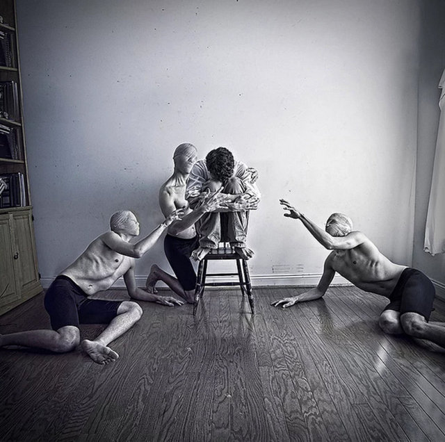 Ünlü sanatçı tüm detayları fotoğrafladı! Philedelphia'da yaşayan 22 yaşındaki fotoğrafçı Christian Hopkins'in bu kez kendi fotoğrafları sosyal medyada yankı uyandırdı.  -