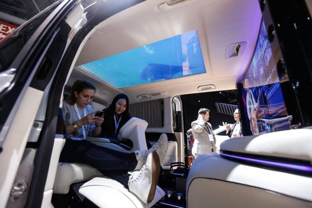 Yeni modellerin yanı sıra yılın otomobilinin de açıklanacağı fuarı, her yıl bir milyondan fazla kişi ziyaret ediyor. - Giriş biletleri yetişkinler için 16 dolar olan fuar, kapılarını cuma günü halka açacak. Fuar 12 Nisan'a kadar devam edecek. (AA)
