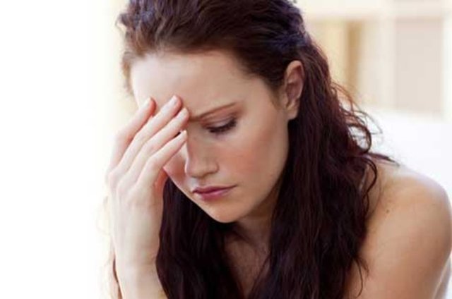 İlaç tedavisinin yanında kişinin hayatında olan ve atağı tetikleyen durumların araştırılması, sorunun çözümü için oldukça faydalı olmaktadır. -   -