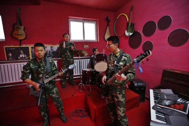 Qide Eğitim Merkezi'nde müzik dersi