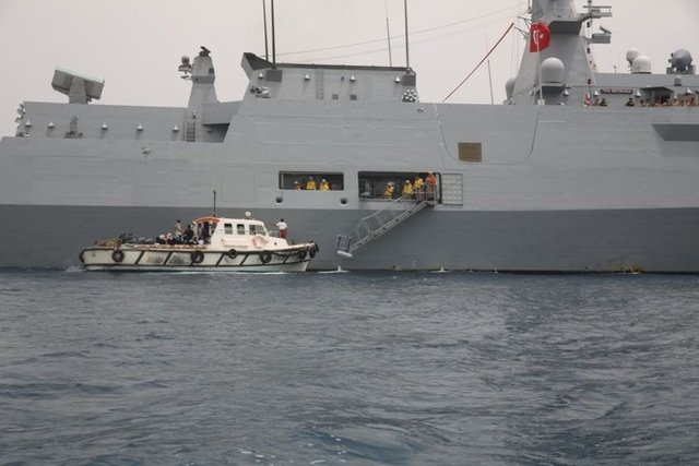 "Suudi Arabistan öncülüğündeki koalisyon güçleri tarafından Yemen'de başlatılan askeri operasyonun ardından, bu ülkede bulunan vatandaşlarımızdan talep edenlerin tahliyesine yönelik olarak titiz bir çalışma sürdürülmektedir."