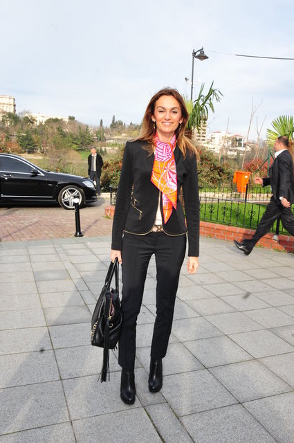ARZU KUNT 