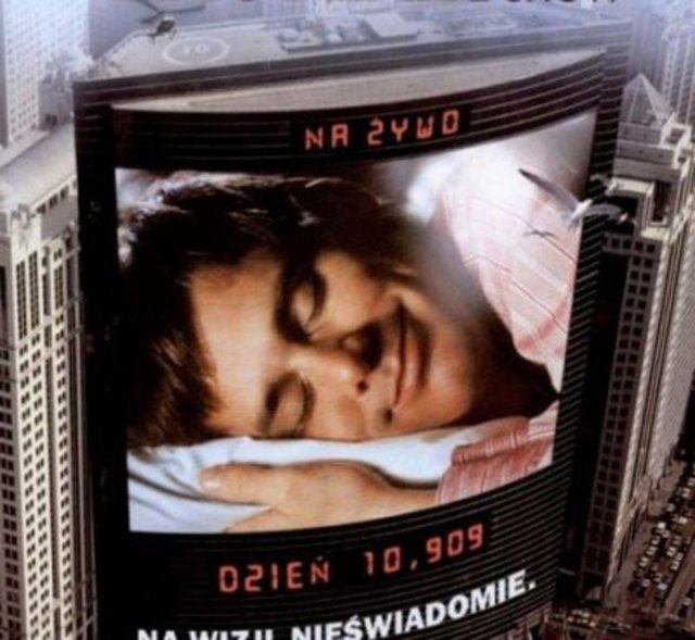 2.Popüler kültürün hayatımıza girmesiyle ortaya çıkan bir diğer ruhsal bozukluk da "Truman sendromu"Bu hastalığa yakalananlar, hayatlarının her aşamasının tıpkı filmdeki gibi gizlice kameraya kaydedilip televizyonda gösterildiğini sanıyor