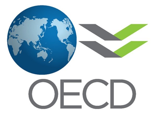 Prof. Dr. Firuz Çelikoğlu'nun açıklamalarına ve istatistiki verilere göre Türkiye'de sigara kullanım oranı %21 ile OECD ülkeleri sıralamasında hala çok aşağıda…